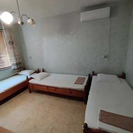 Casa de hóspedes къща за гости дом попови 3*